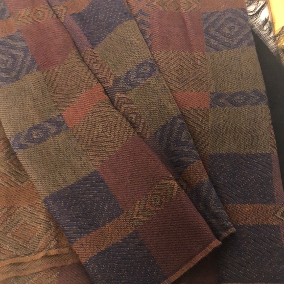 Neiman Marcus High quality jacquard wool stole, shawl in unique pattern - Picture 8 of 12
